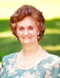 Elaine Poulton Hinds obituary photo